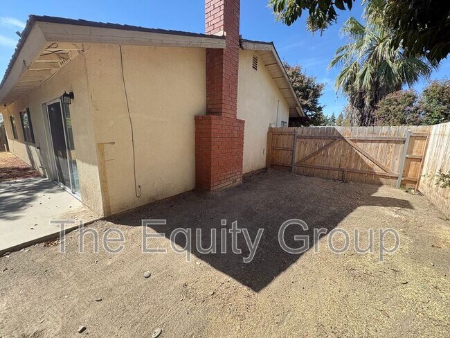 Building Photo - 947 W Seeger Ave