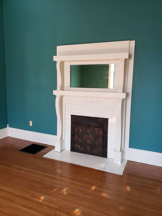 Building Photo - 214 North Main Street