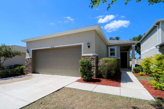 Primary Photo - Stunning 3-Bedroom Retreat with 2 Full Bat...