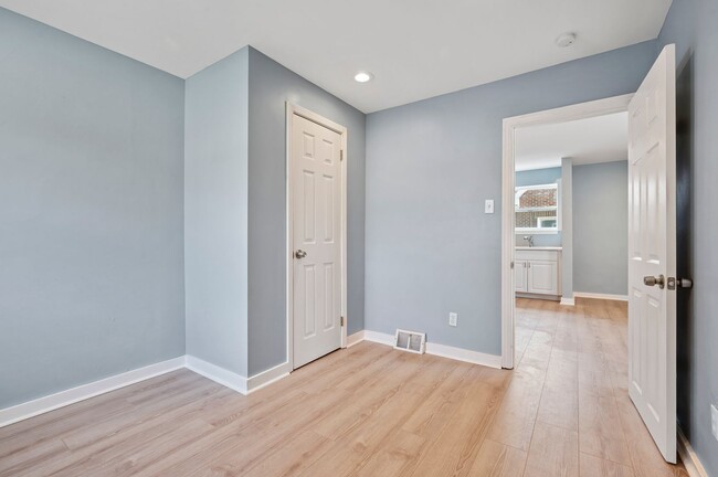 Building Photo - 4631 Torley St