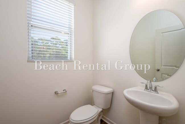 Building Photo - 209 Banbury Ln