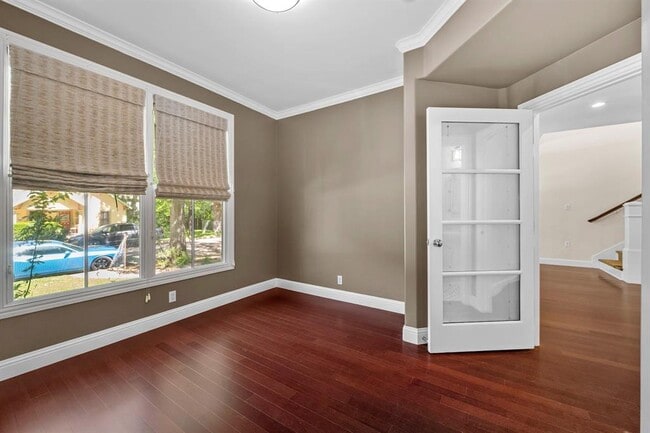 Building Photo - 4513 Avenue F