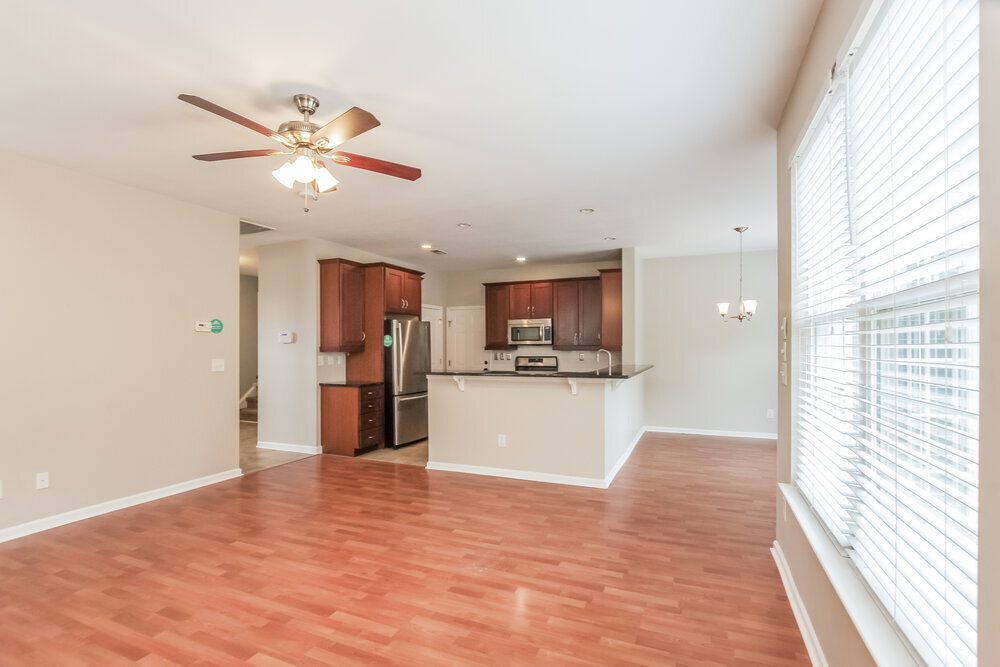 Building Photo - 15327 De Havilland Dr