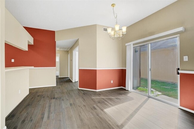 Building Photo - 16110 Springbank Dr