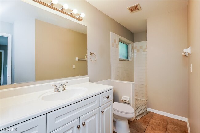 Building Photo - 8434 Blackberry Rd