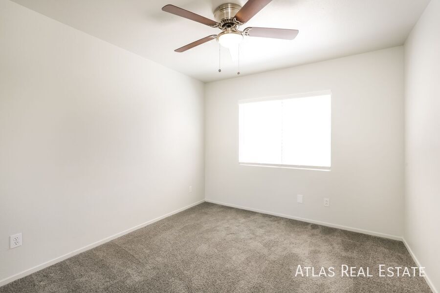 Building Photo - 8840 Cornwall Glen Ave