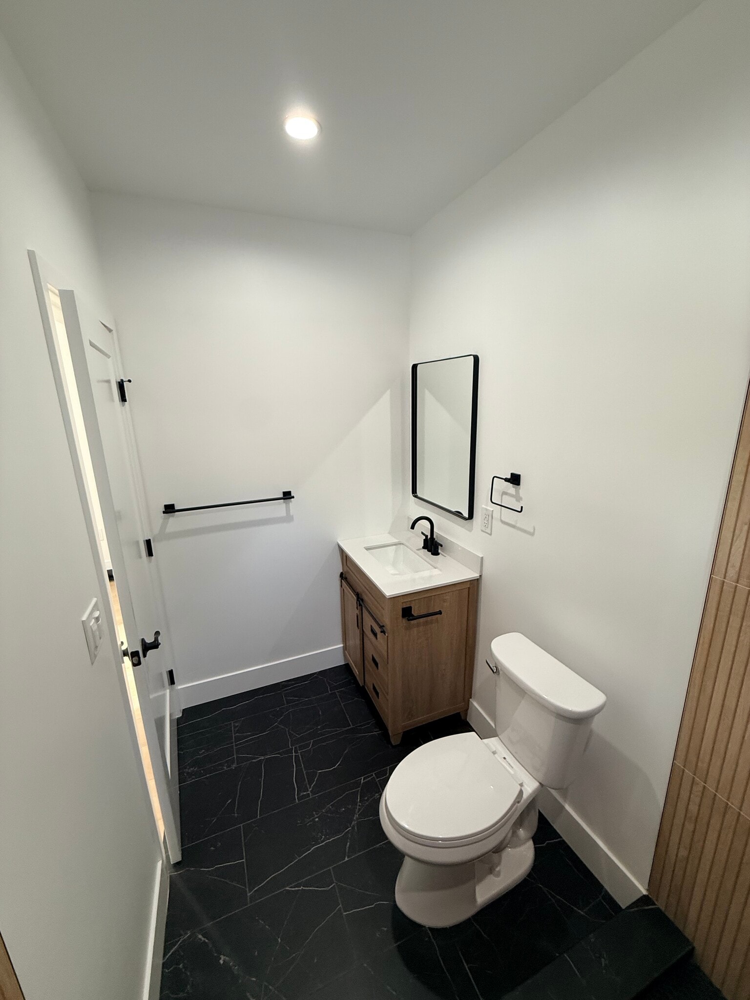 Building Photo - 111 E 60th St