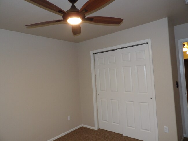 Building Photo - 802 Red Thistle View