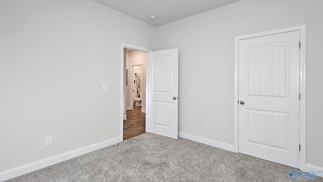 Building Photo - 403 Edgebrook Dr