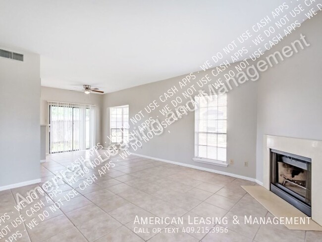 Building Photo - Charming Two-Story 2-Bedroom 1.5 Bathroom ...