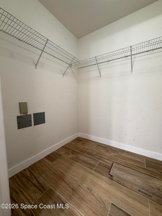 Building Photo - 105 Turpial Way
