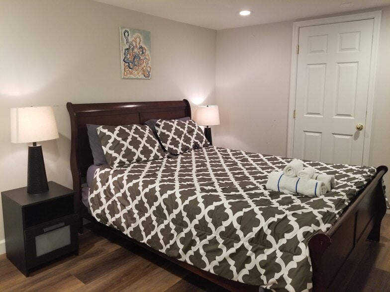 Bedroom - 1023 Columbia Rd NW