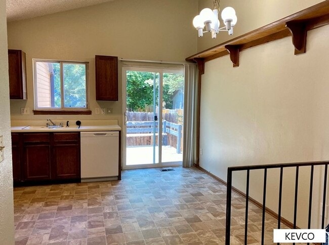 Building Photo - Stunning Home in Central FoCo!