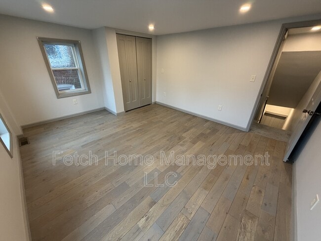 Building Photo - 34 N Lee St