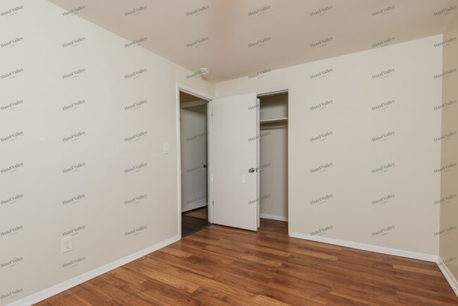 Building Photo - 5806 Resik Dr