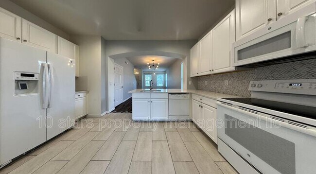 Building Photo - 7031 White Treetop Pl