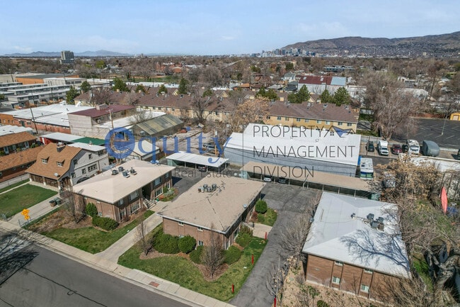 Building Photo - 549 Stringham Ave