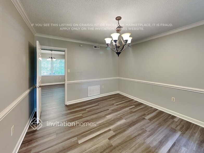Building Photo - 5601 Flagstop Ct