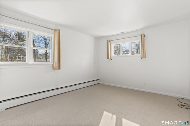 Building Photo - 28 Fillow St