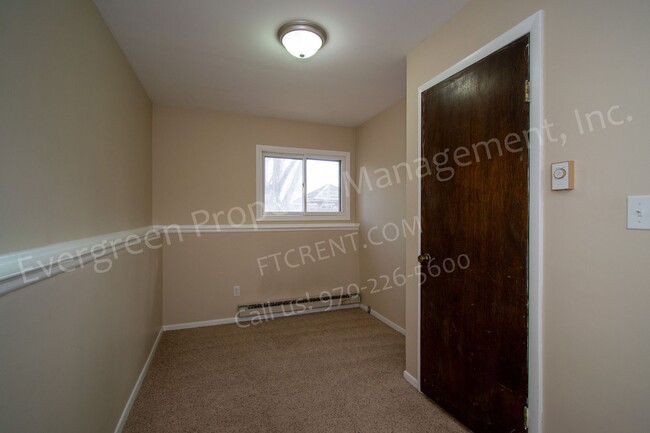 Building Photo - Short Term Lease! Spacious Home in Mid-Tow...