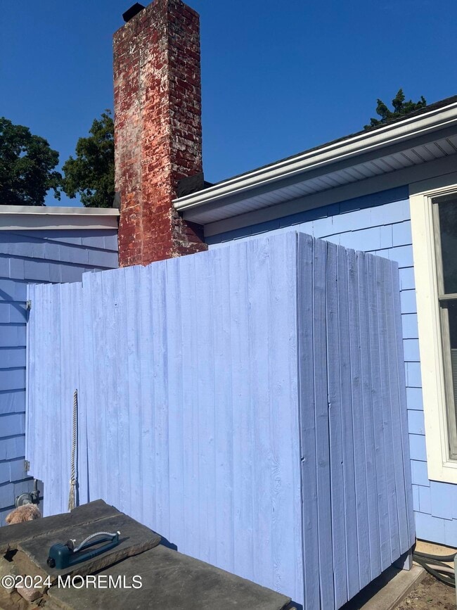 Building Photo - 509 Riverwood Park