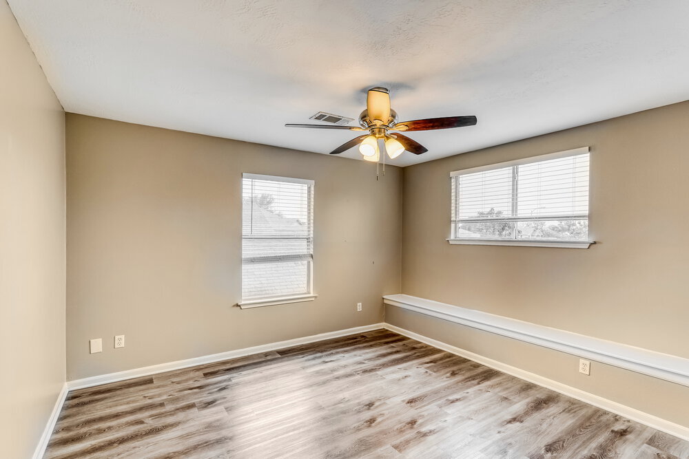 Building Photo - 19402 Garden Pool Ln