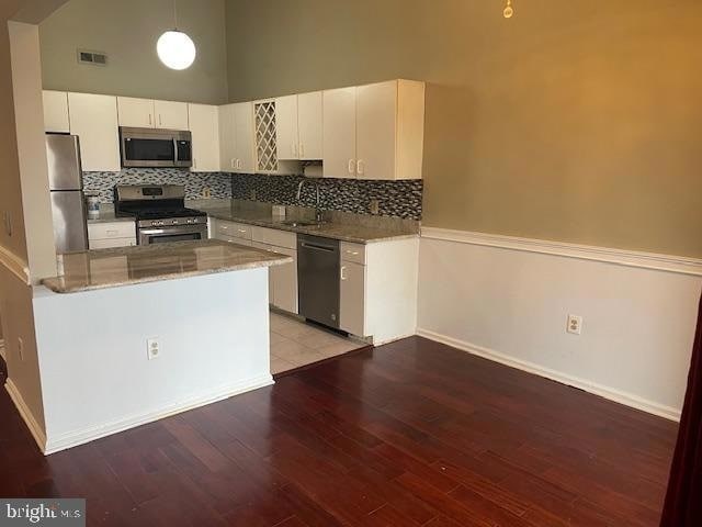 Building Photo - 812 Eagles Chase Dr