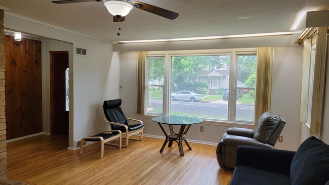 Beautiful living room - 155 Atlantic Ave