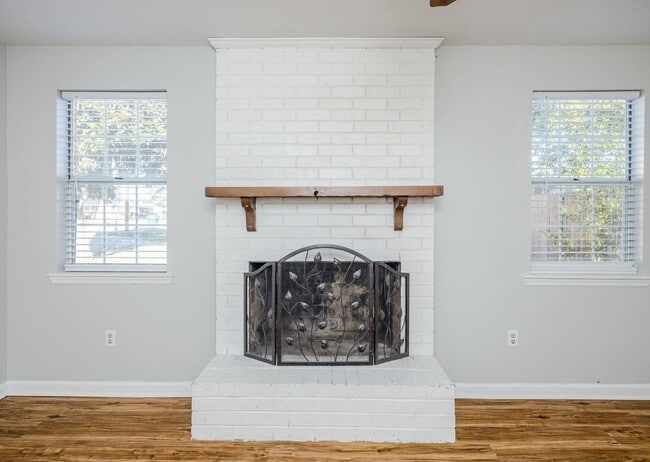 Building Photo - 125 Magnolia Dr