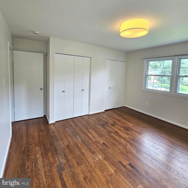 Building Photo - 8533 Pepperdine Dr