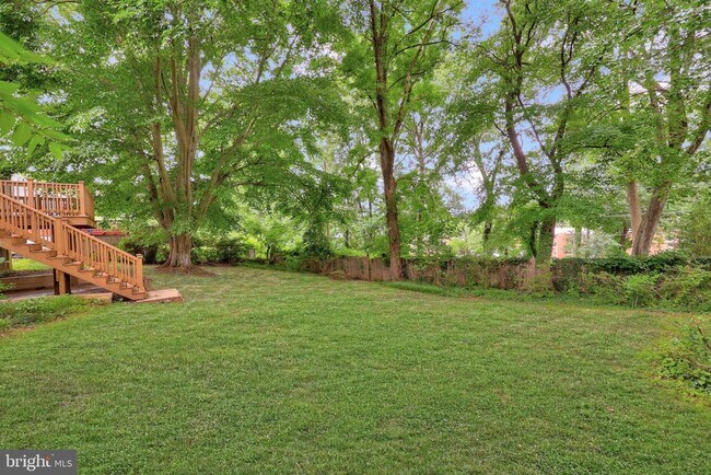 Building Photo - 2722 Woodley Pl