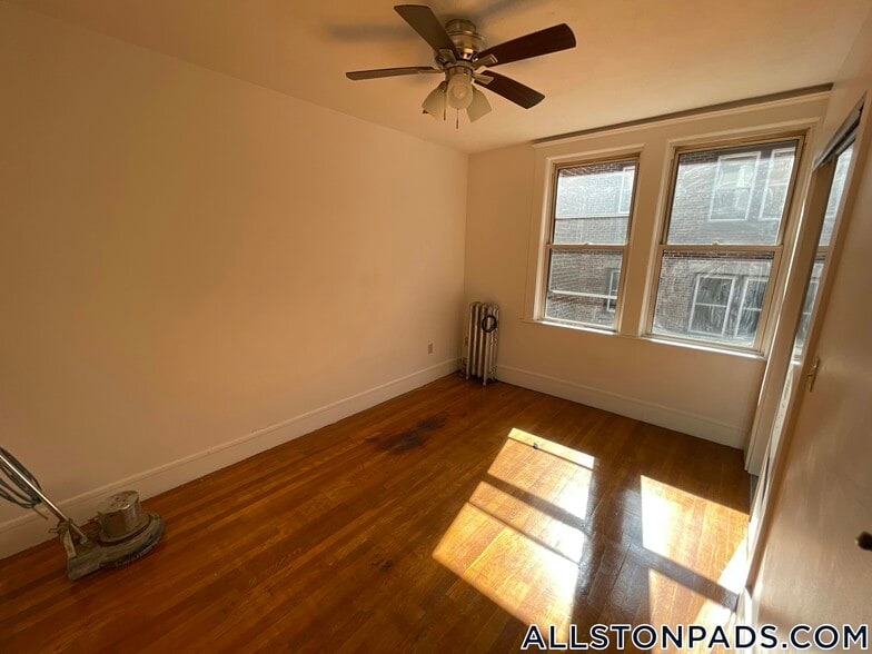 Building Photo - 15 Scottfield Rd