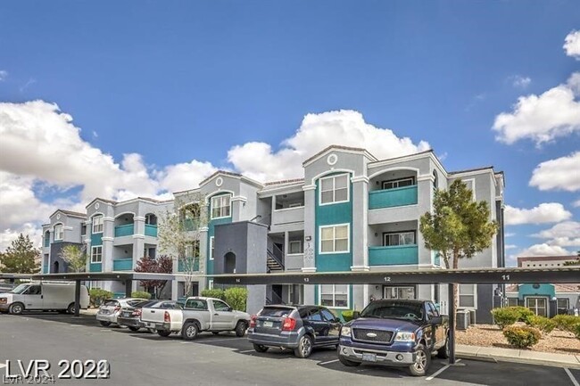 Building Photo - 6955 N Durango Dr