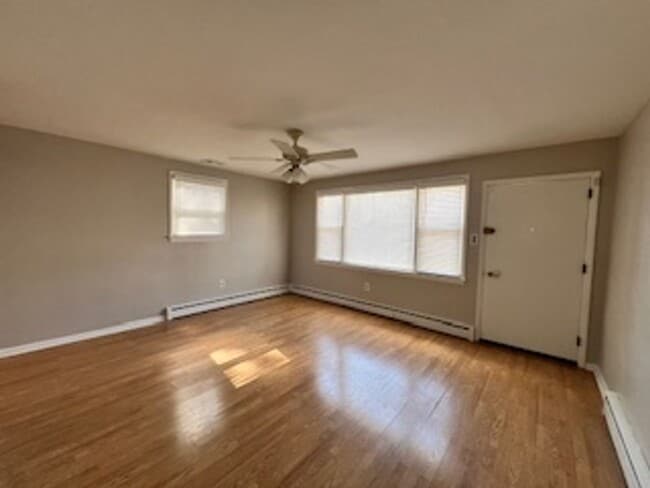Building Photo - Spacious 3 Bedroom Rancher in Whitemarsh Township $2900/ month