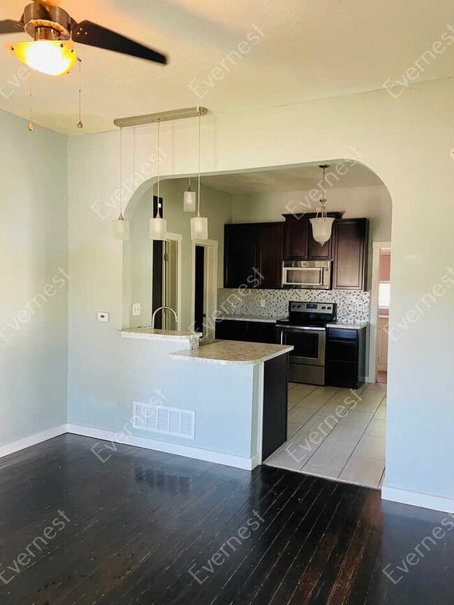 Building Photo - 111 Riverside Ave