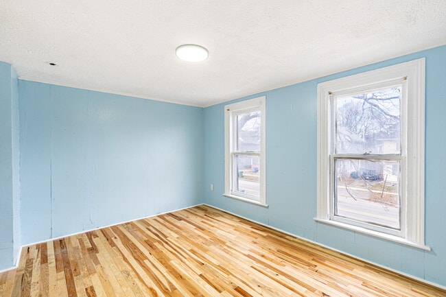 Building Photo - 83 Ridgeway Ave