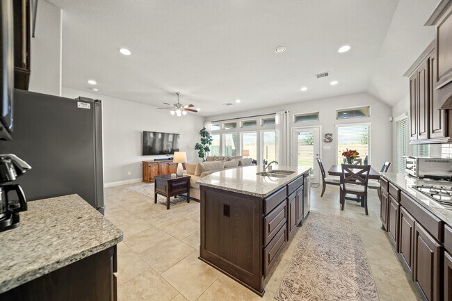 Building Photo - 10839 High Red Mesa