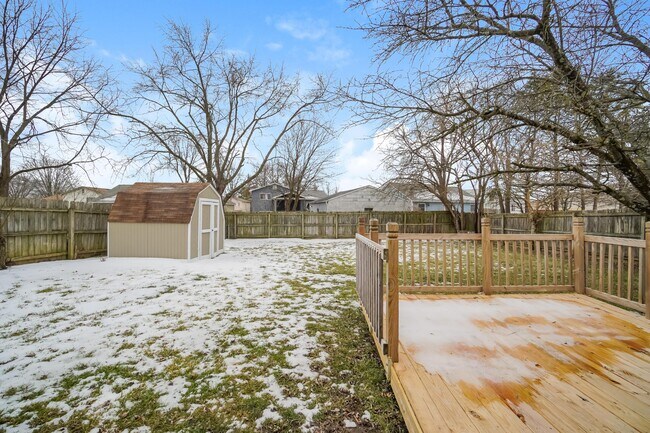 Building Photo - 1571 Kerryglen Dr