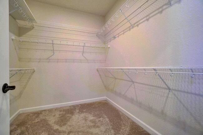 Building Photo - 4 bedroom condo in Suffolk