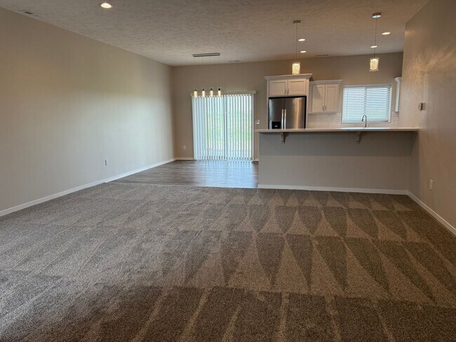 Building Photo - Brand New 2-story 3 bedroom/2.5 bath townhome