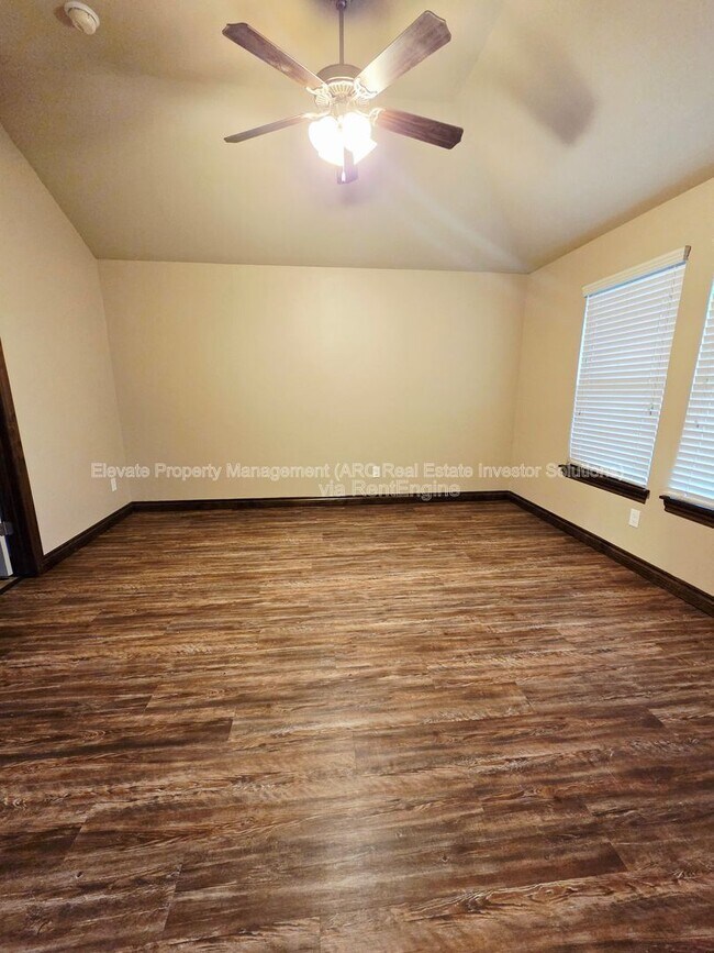 Building Photo - 2302 Kintyre Rd