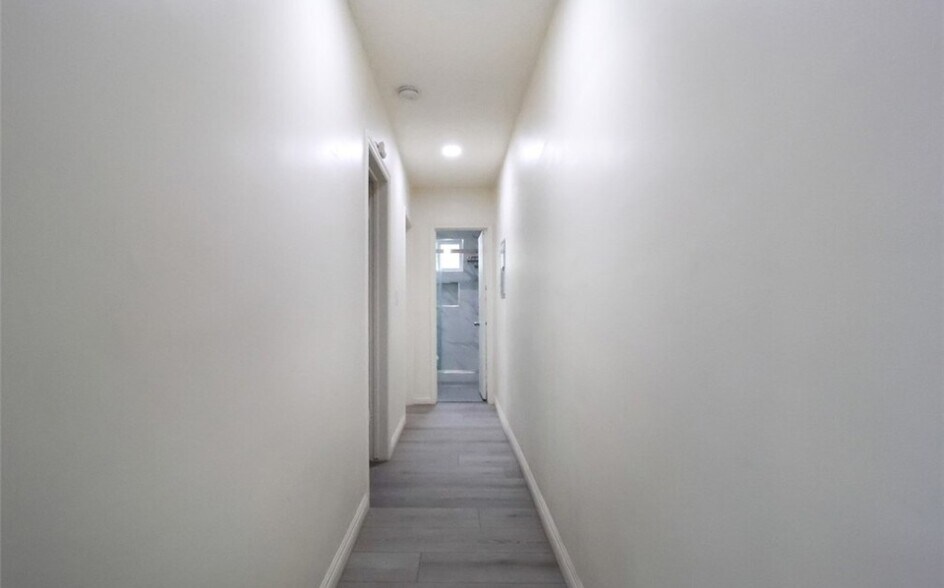 Building Photo - 2309 Johnston St