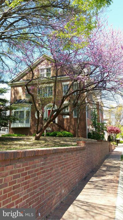 Building Photo - 1632 Colonial Hills Dr