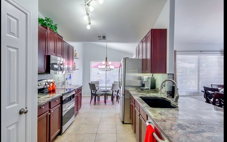 Building Photo - 1250 W Seascape Dr