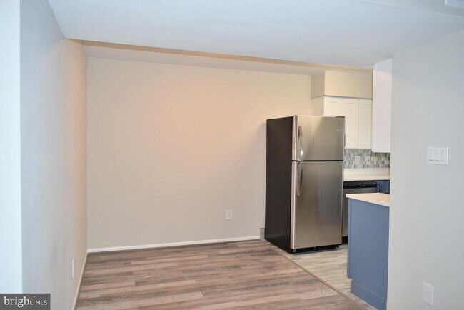 Building Photo - 12121 Chaucer Ln