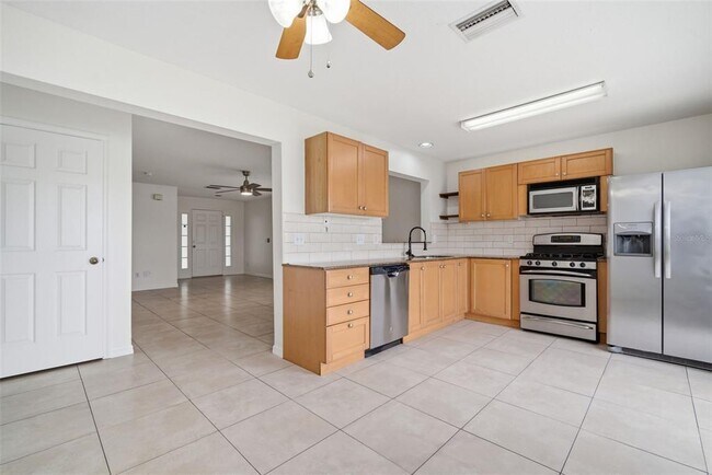 Building Photo - 10604 Lakeside Vista Dr