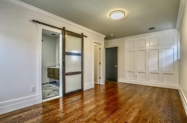 Building Photo - 40 Grant St