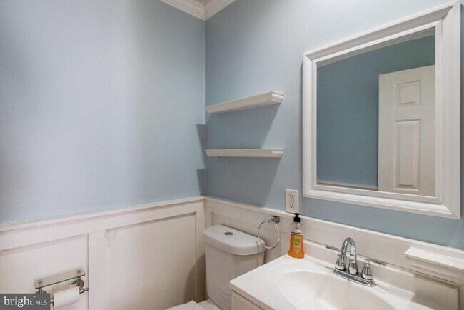 Building Photo - 15309 Lions Den Rd