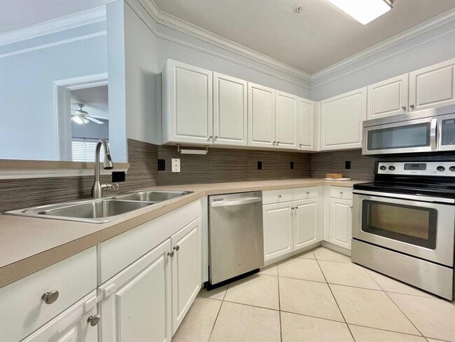 Building Photo - 4333 Bayside Village Dr