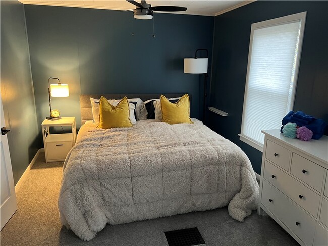 Building Photo - 36 Lansdale St